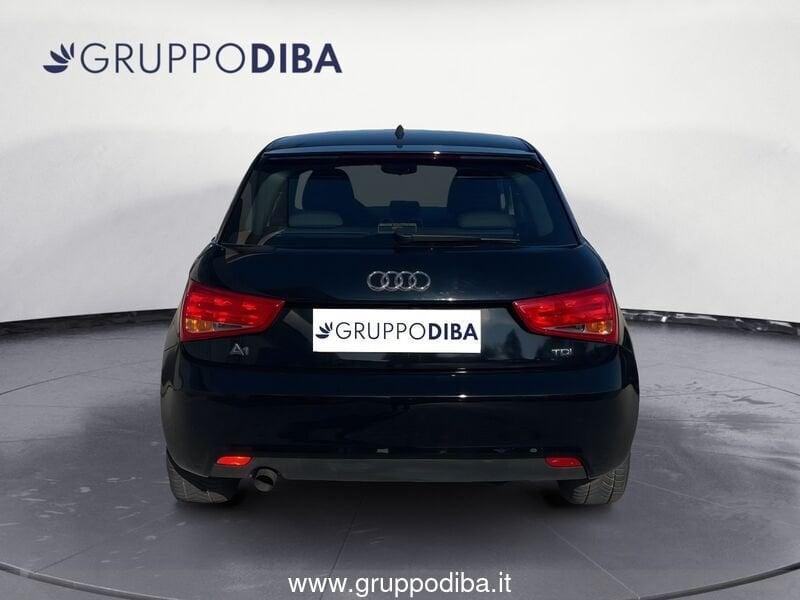 Audi A1 I 2010 3p Diesel 1.6 tdi Attraction c/clima 90cv