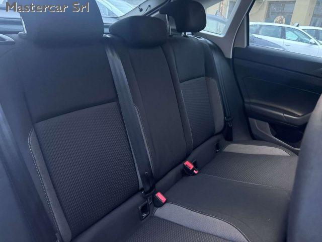 VOLKSWAGEN Taigo NEOPATENTATI Taigo 1.0 LIFE 110cv dsg TG : GT244LW