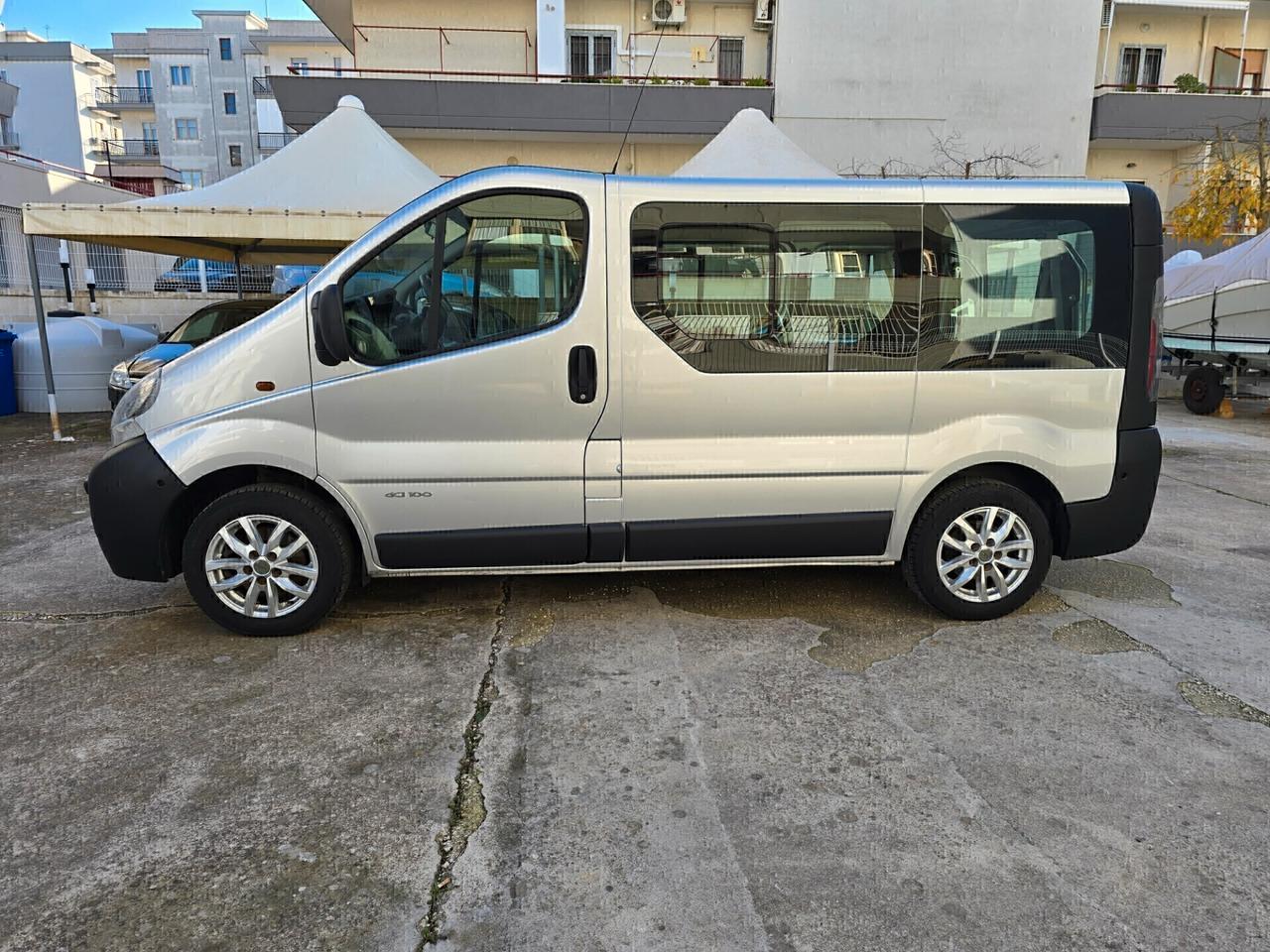 Nissan Primastar con Pedana Trasporto Disabili