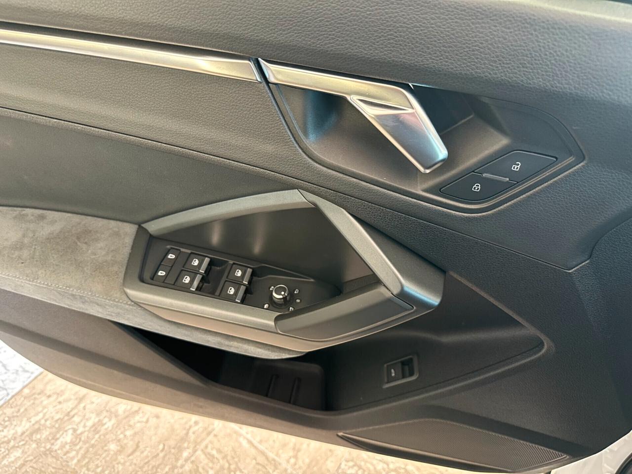 Audi Q3 35 2.0 TDI 150 cv. S Tronic LINE EDITION