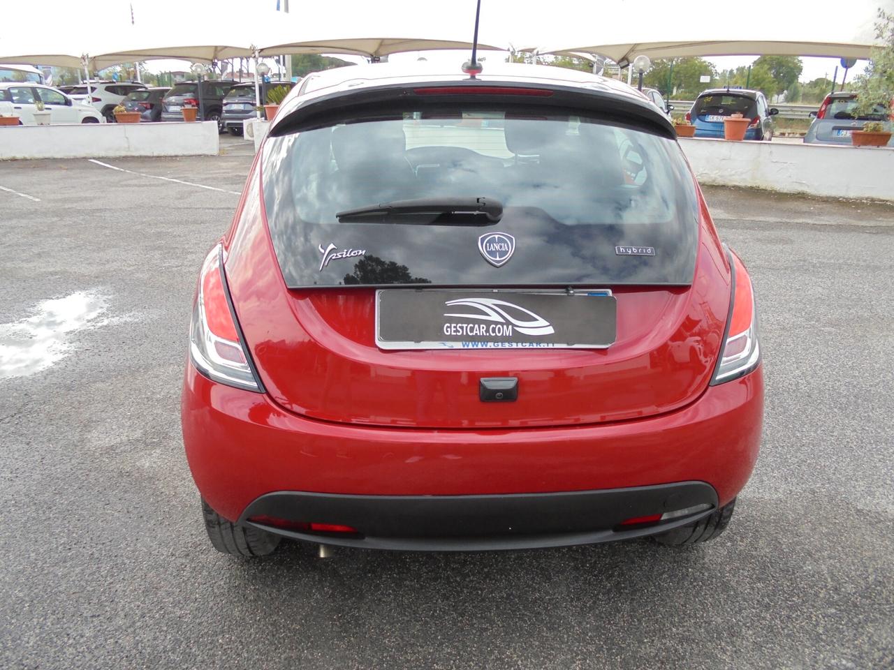 Lancia Ypsilon 1.0 FireFly 5 porte S&S Hybrid Gold
