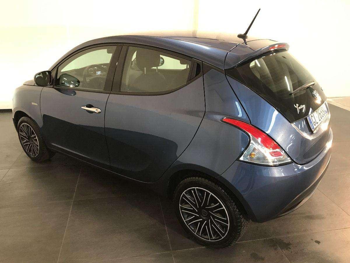 Lancia Ypsilon 1.0 FireFly 5p.S&S Hybryd Gold