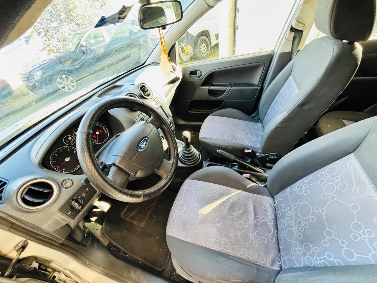 Ford Fiesta 1.2 16V 3p. Ghia