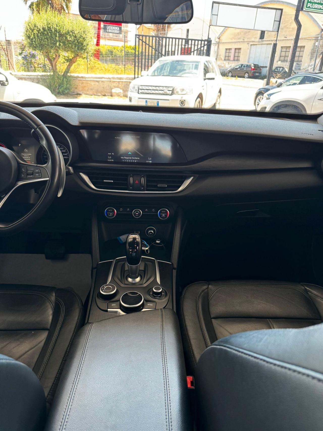 Alfa Romeo Stelvio 2.2 Turbodiesel 180 CV AT8 Q4 Executive