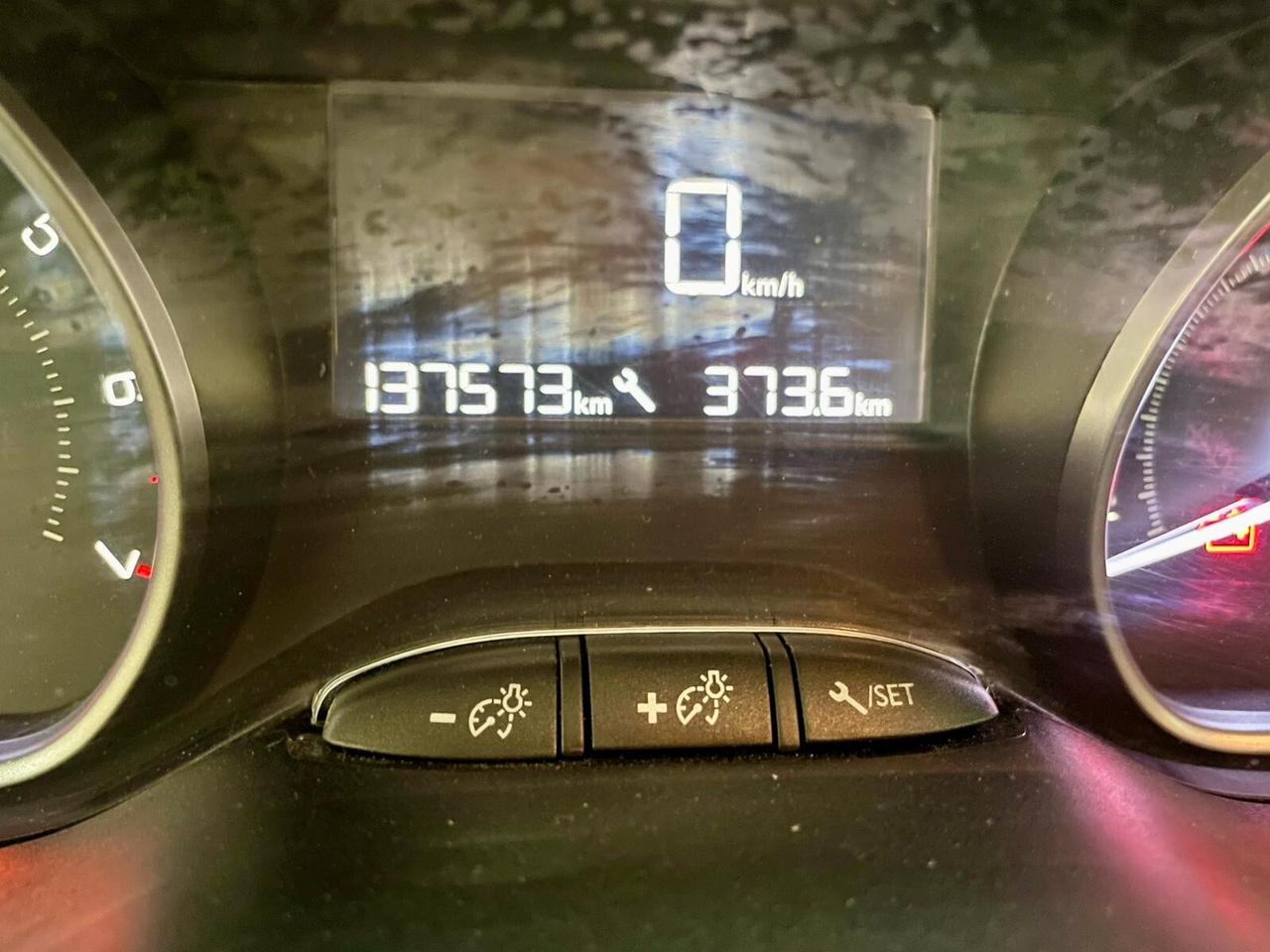 Peugeot 208 PureTech 82 5p. GPL Allure