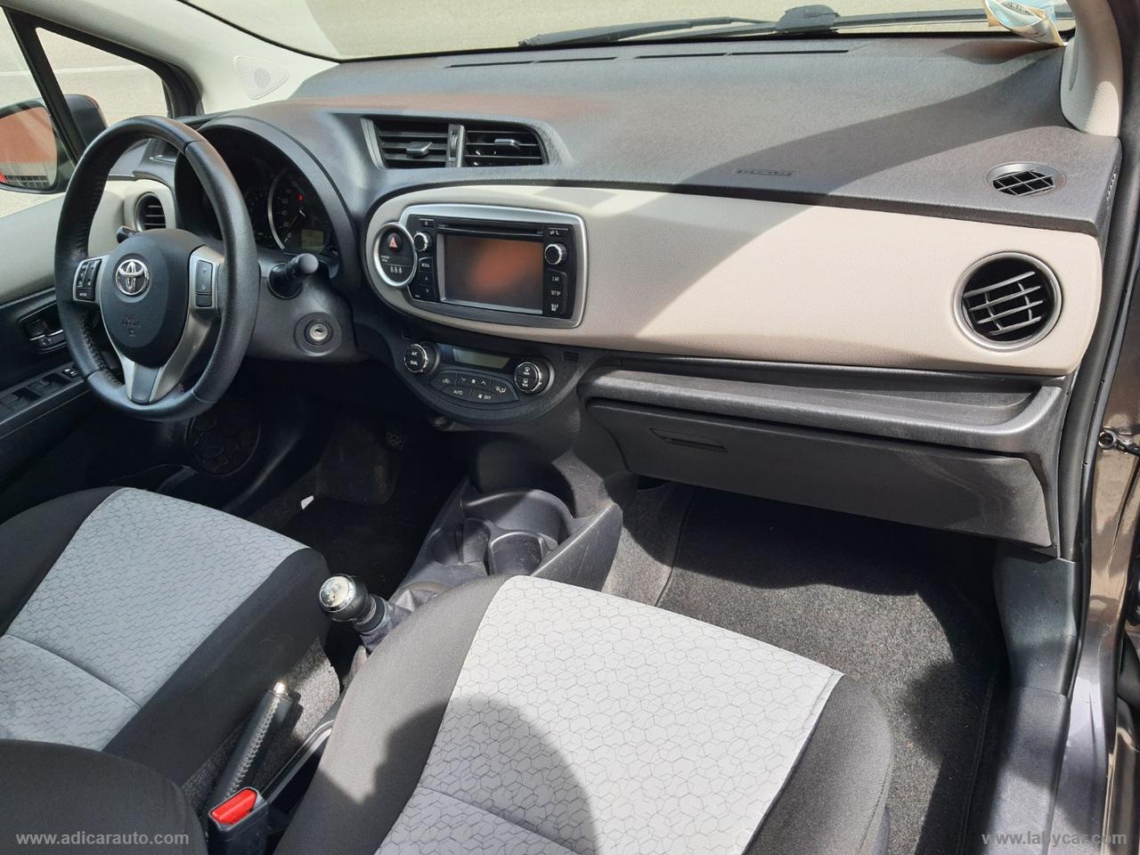 TOYOTA Yaris 1.0 5p.