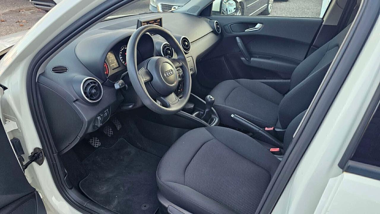 Audi A1 1.6 TDI S line edition NEOPATENTATI