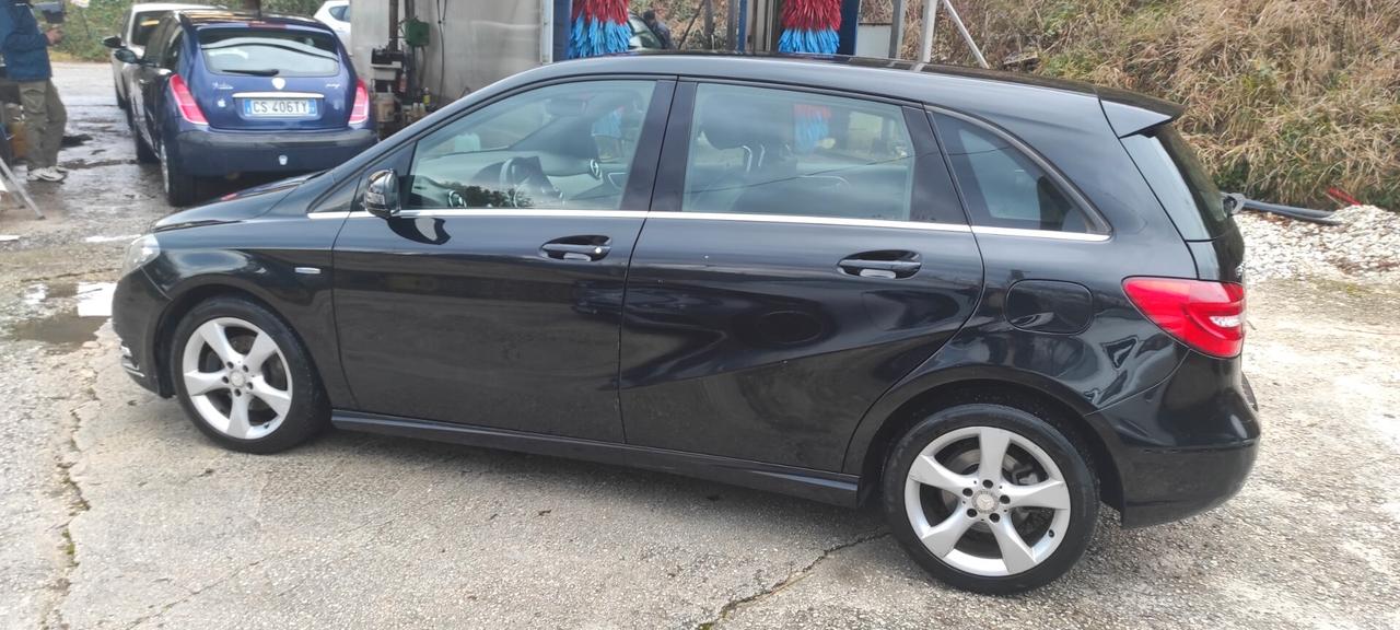 Mercedes-benz B 200 CDI BlueEFFICIENCY Premium