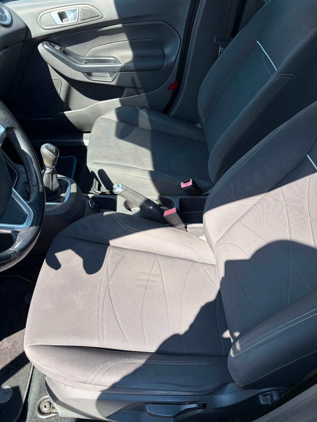 Ford Fiesta 1.2 60CV 5 porte Titanium