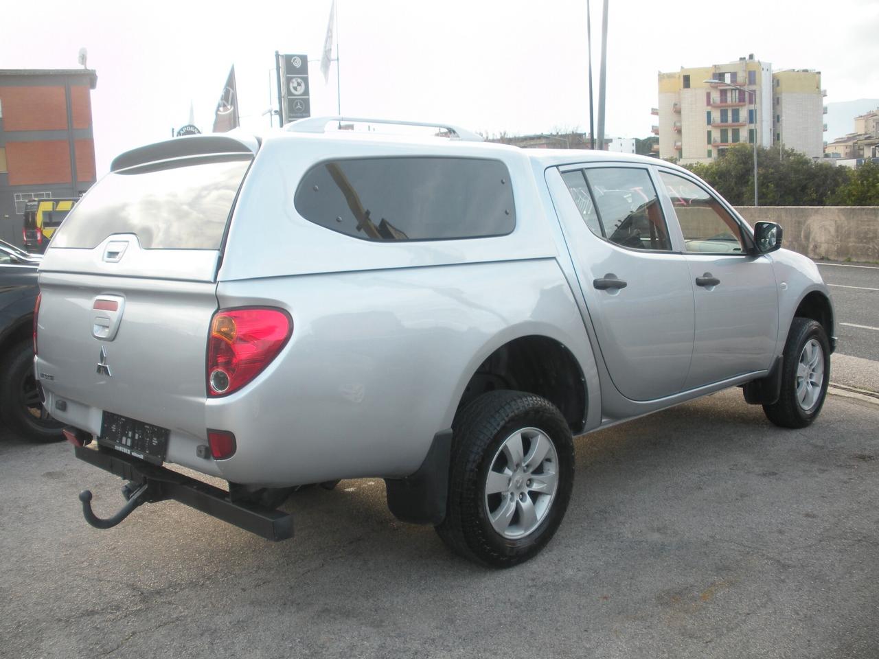 Mitsubishi L200 2.5 DI-D/136CV DC Invite DPF cabina lunga restyling