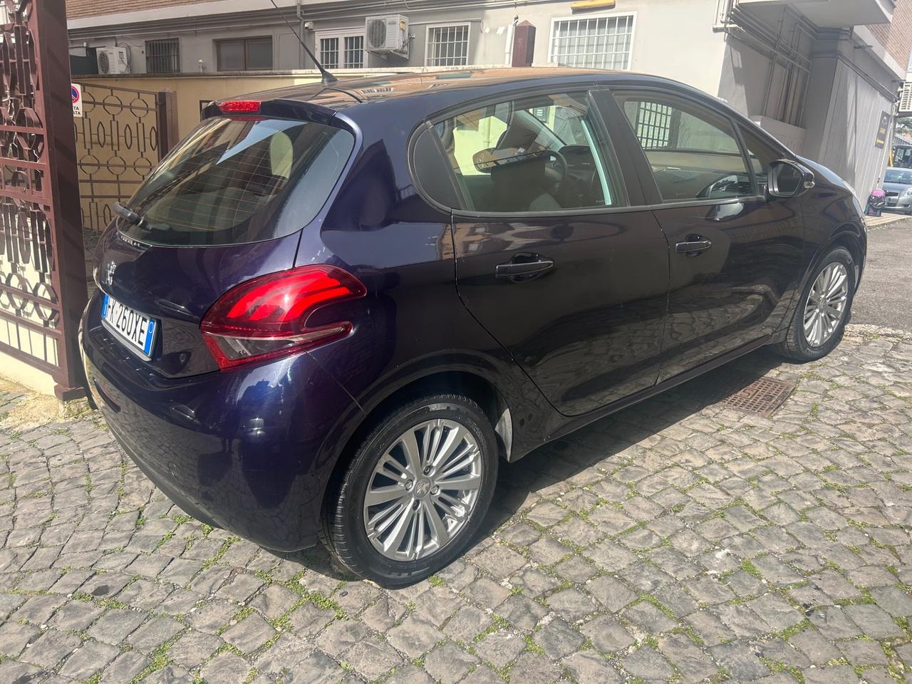Peugeot 208 BlueHDi 75 5 porte Allure
