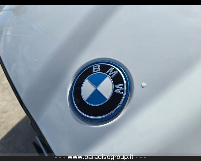 BMW iX2 U10 xDrive30 (BEV)