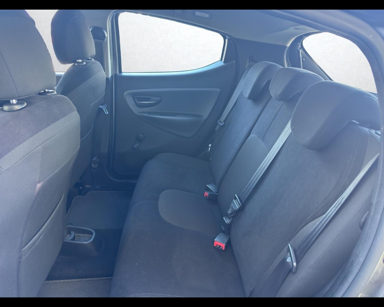 LANCIA Ypsilon 3ª serie - Ypsilon 1.2 69 CV 5 porte S&S Gold