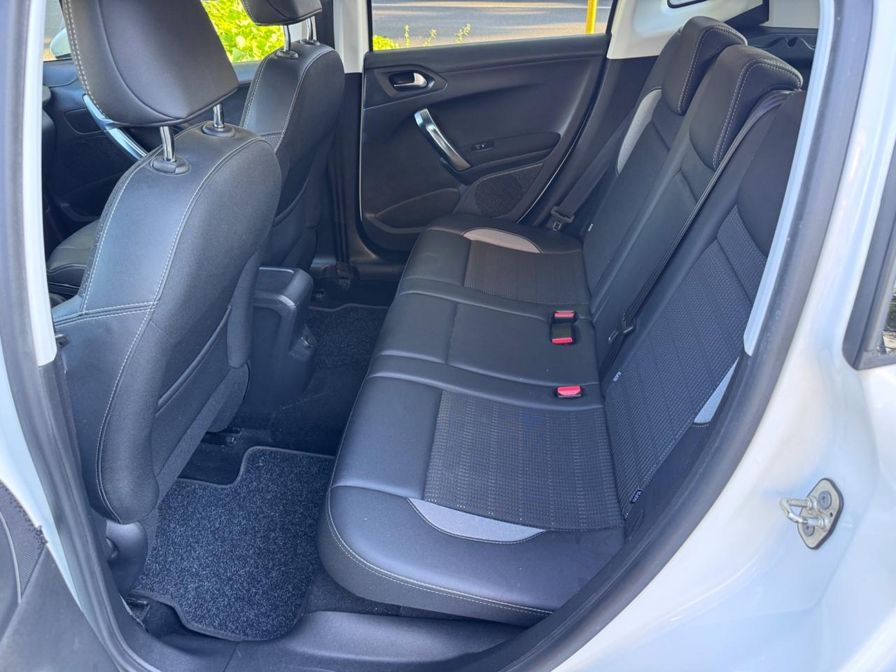 Peugeot 2008 1.6 HDI GT Line neopaten garanzia 12 mesi