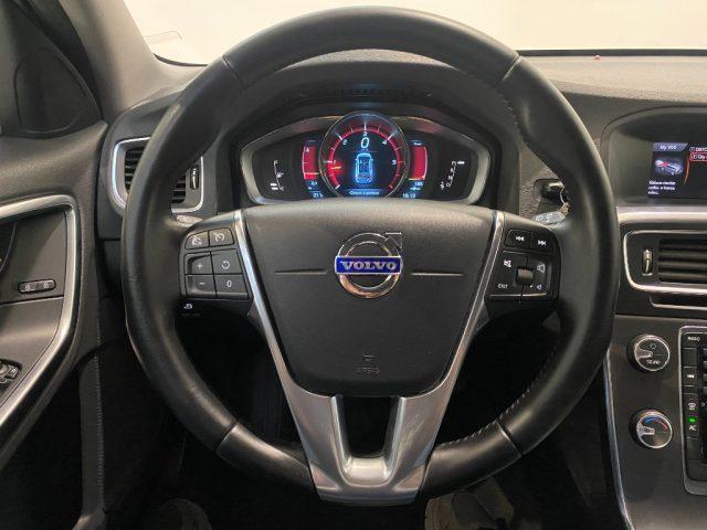 VOLVO V60 D4 Geartronic Momentum