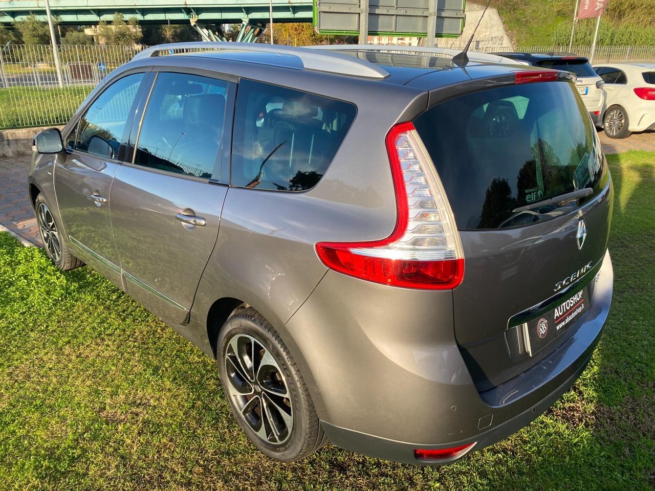 RENAULT - Grand Scénic - dCi 8V 110 CV EDC