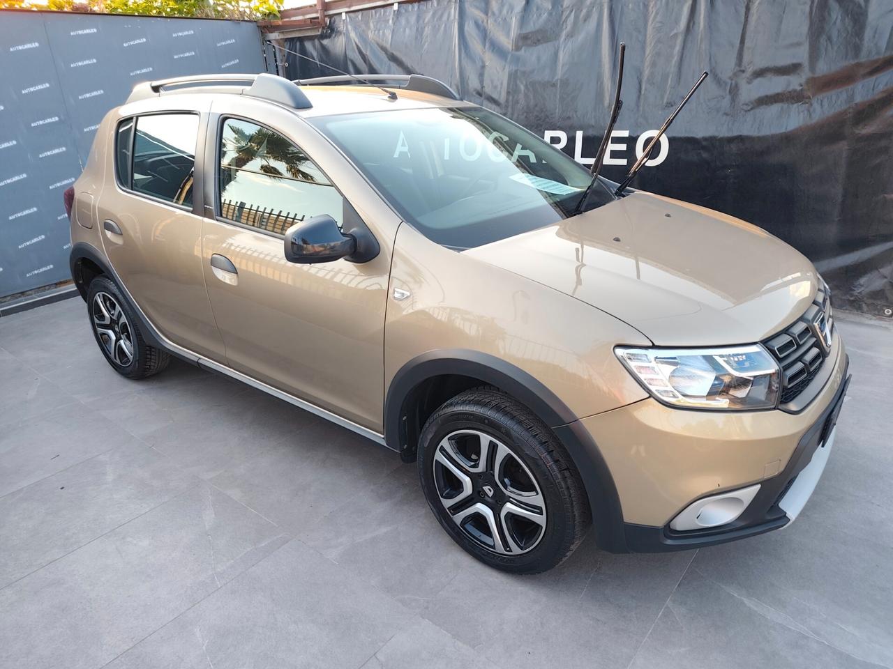 Dacia Sandero Stepway TCE BENZINA E GPL DI SERIE