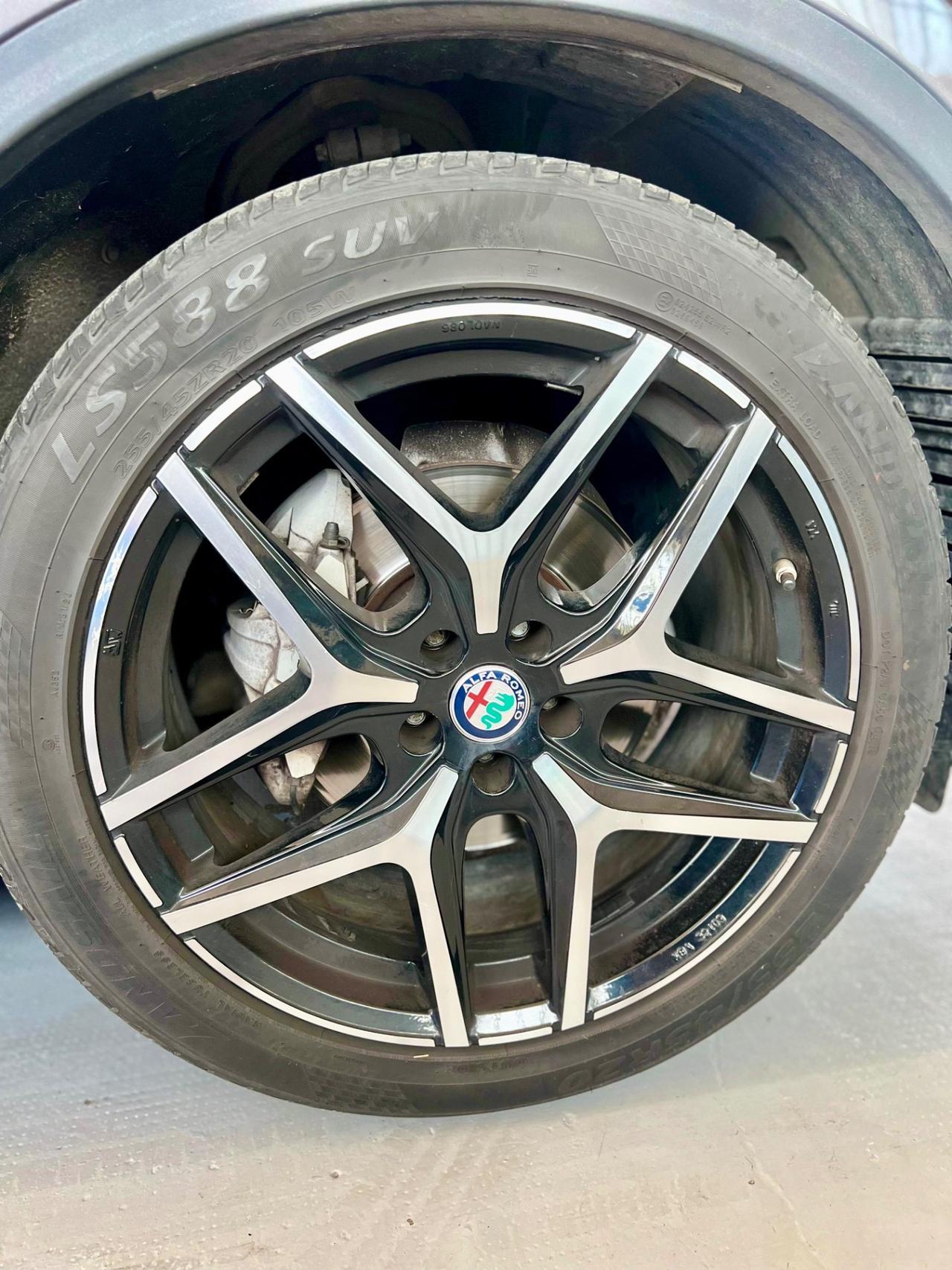 Alfa Romeo Stelvio 2.2TD 180cv Executive AT8 RWD