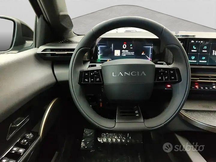 Lancia Ypsilon 1.2 MHEV HYBRID E-DCT 110cv