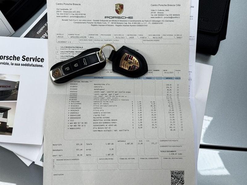 Porsche 911 992 CARRERA - Unipro Solo 18 mila km Service Book Porsche Come Nuova