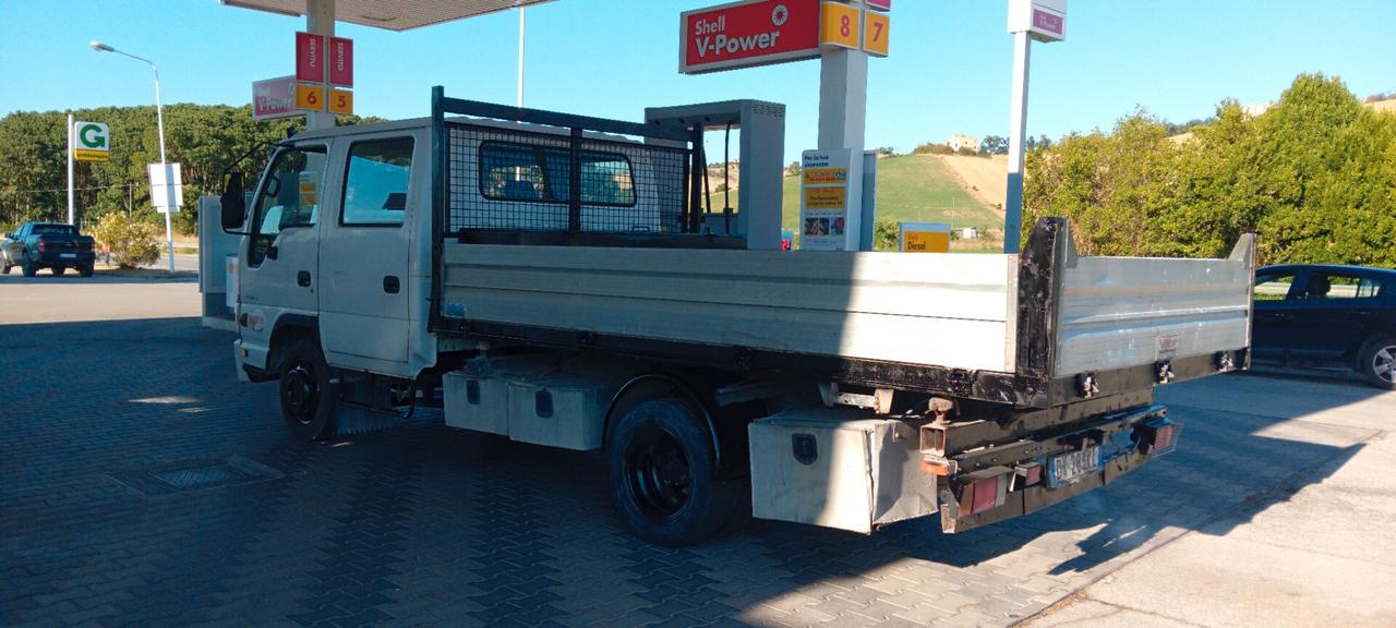 Isuzu npr 3.0 turbo diesel ribaltabile trilaterale doppia cabina