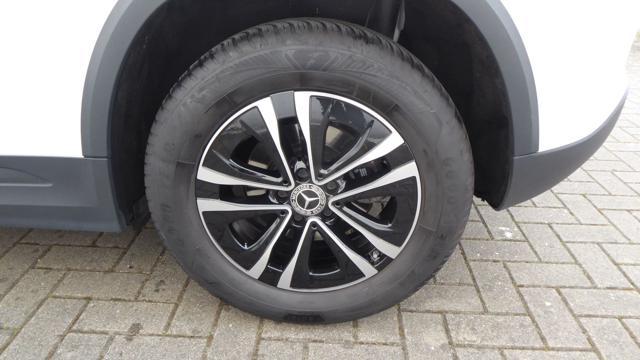 MERCEDES-BENZ GLA 180 d Automatic Progressive Advanced