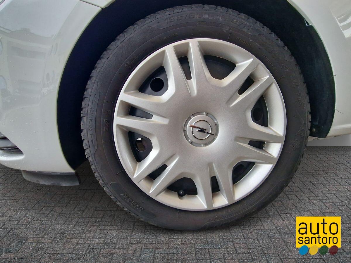 OPEL CORSA 1.3 COSMO