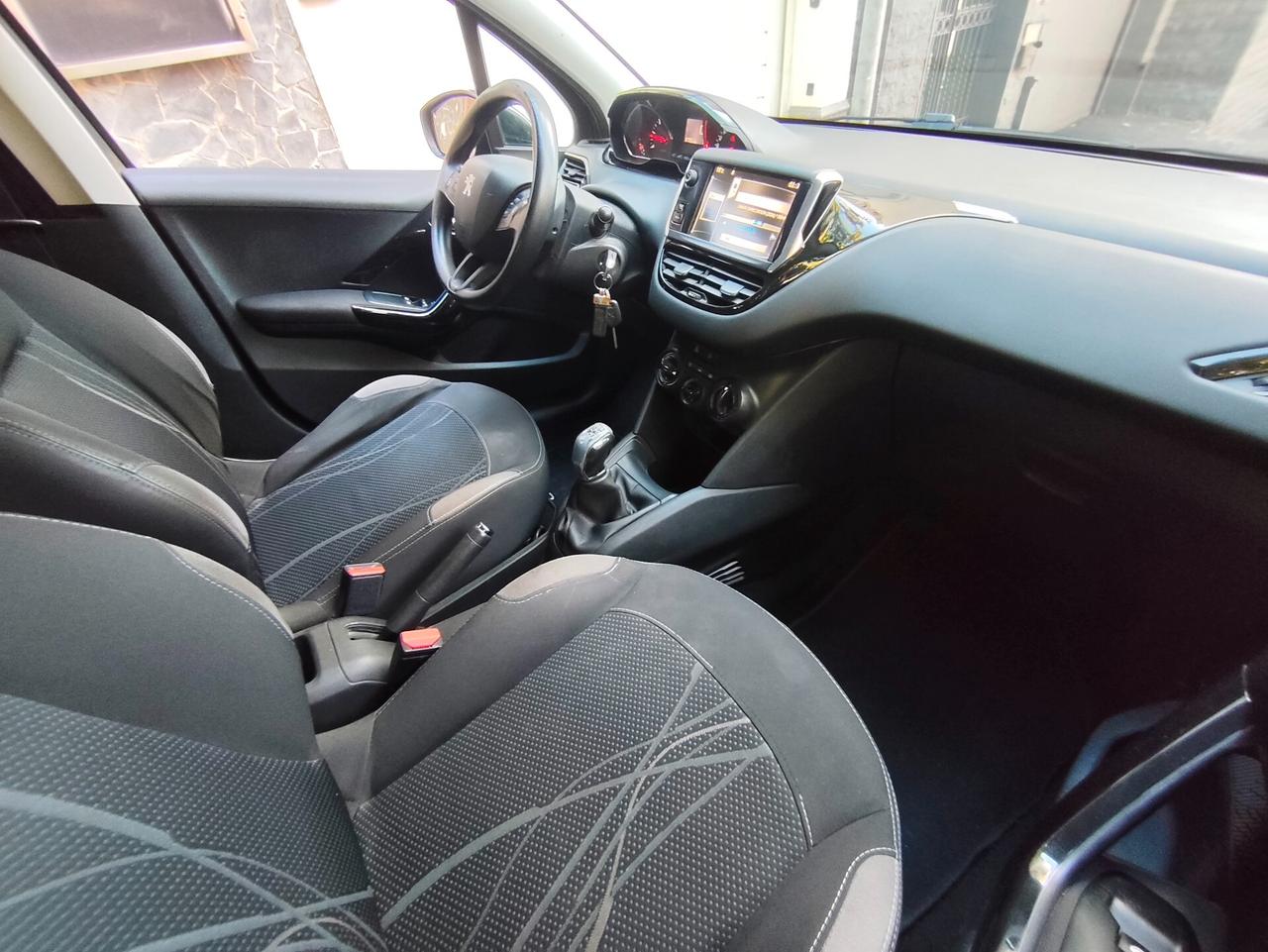 Peugeot 208 1.4 HDi 68 CV 2014