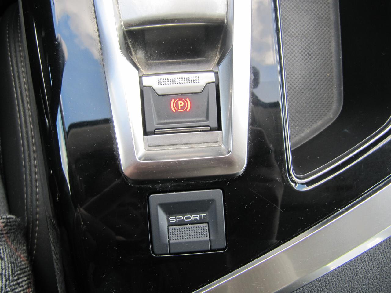 Peugeot 5008 BlueHDi 130 S&S EAT8 Allure - automatico