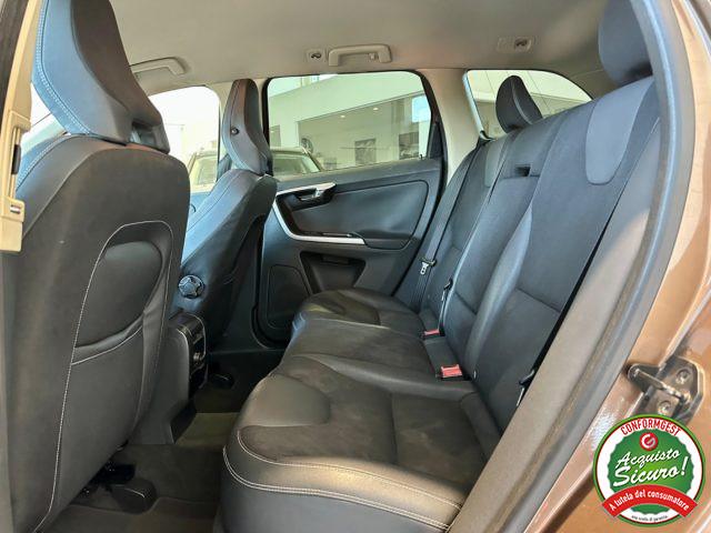 VOLVO XC60 2.4 D AWD Momentum