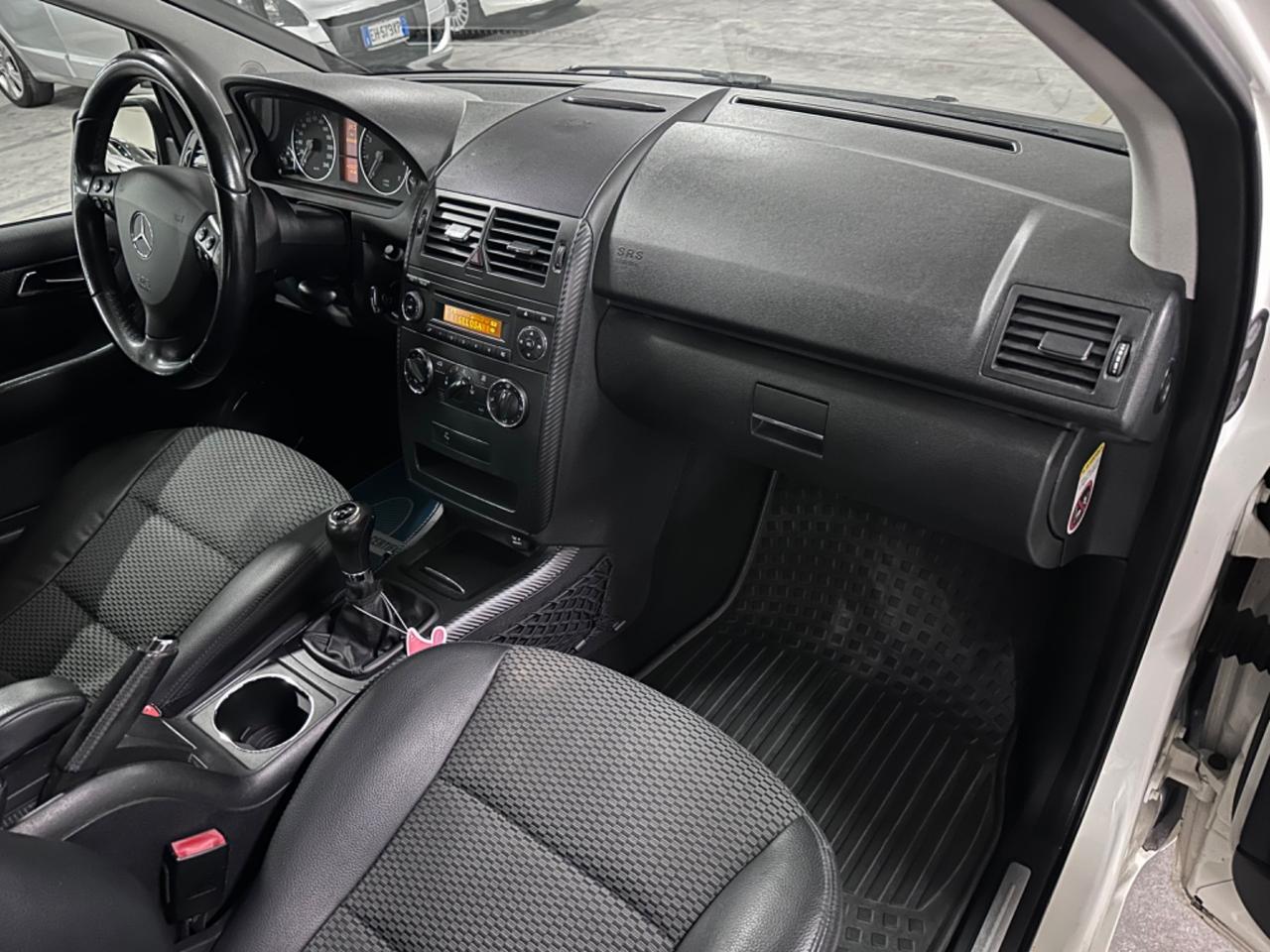 Mercedes-benz A 150 BlueEFFICIENCY Elegance