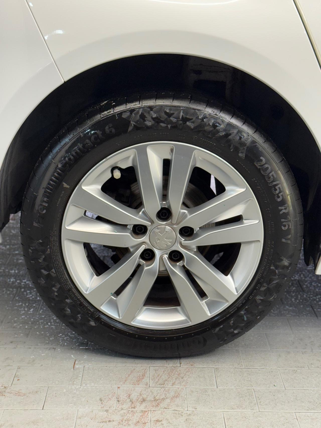 Peugeot 308 BlueHDi 130 S&S Allure