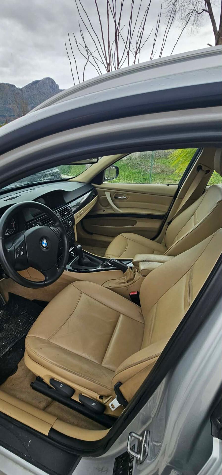 Bmw 320 320d cat Touring Attiva