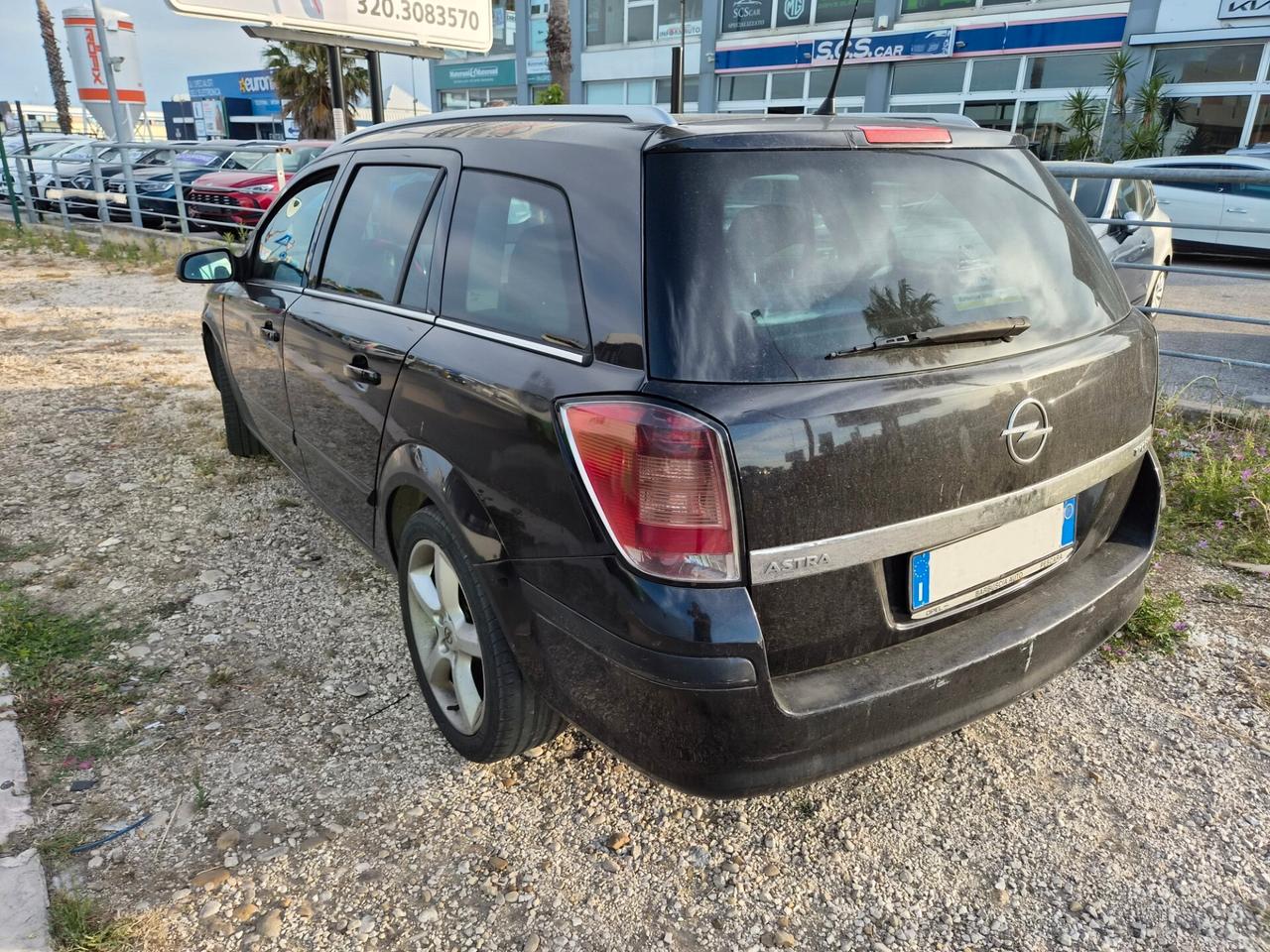 Opel Astra 1.7 CDTI 101CV Station Wagon Club