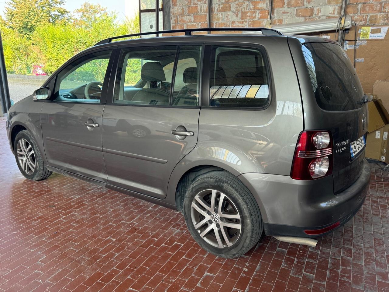 Volkswagen Touran 2.0 Conceptline Ecofuel