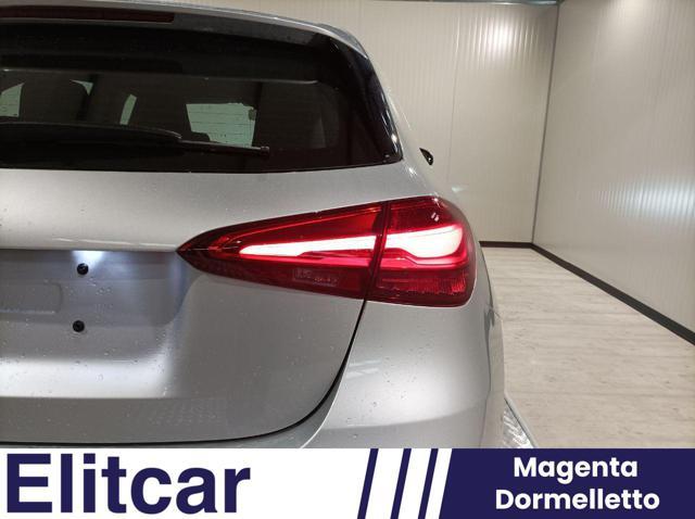 MERCEDES-BENZ A 180 Neopatentato, Automatic AMG Line Advanced