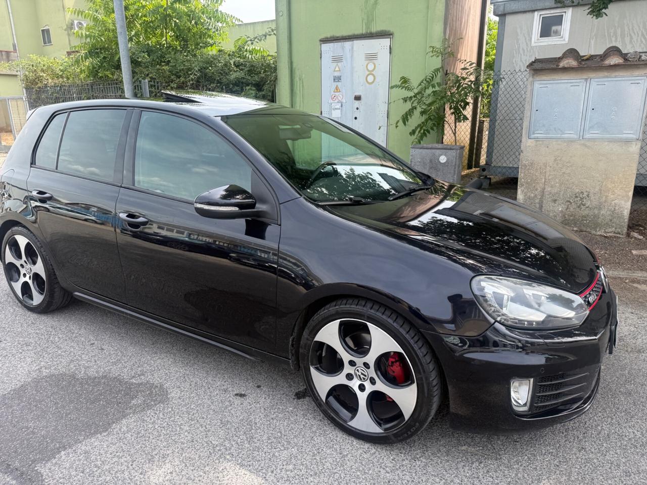 Volkswagen Golf 2.0 TSI DSG 3p. GTI