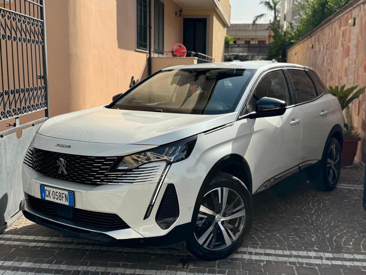 Peugeot 3008 BlueHDi 130 S&S EAT8 Allure