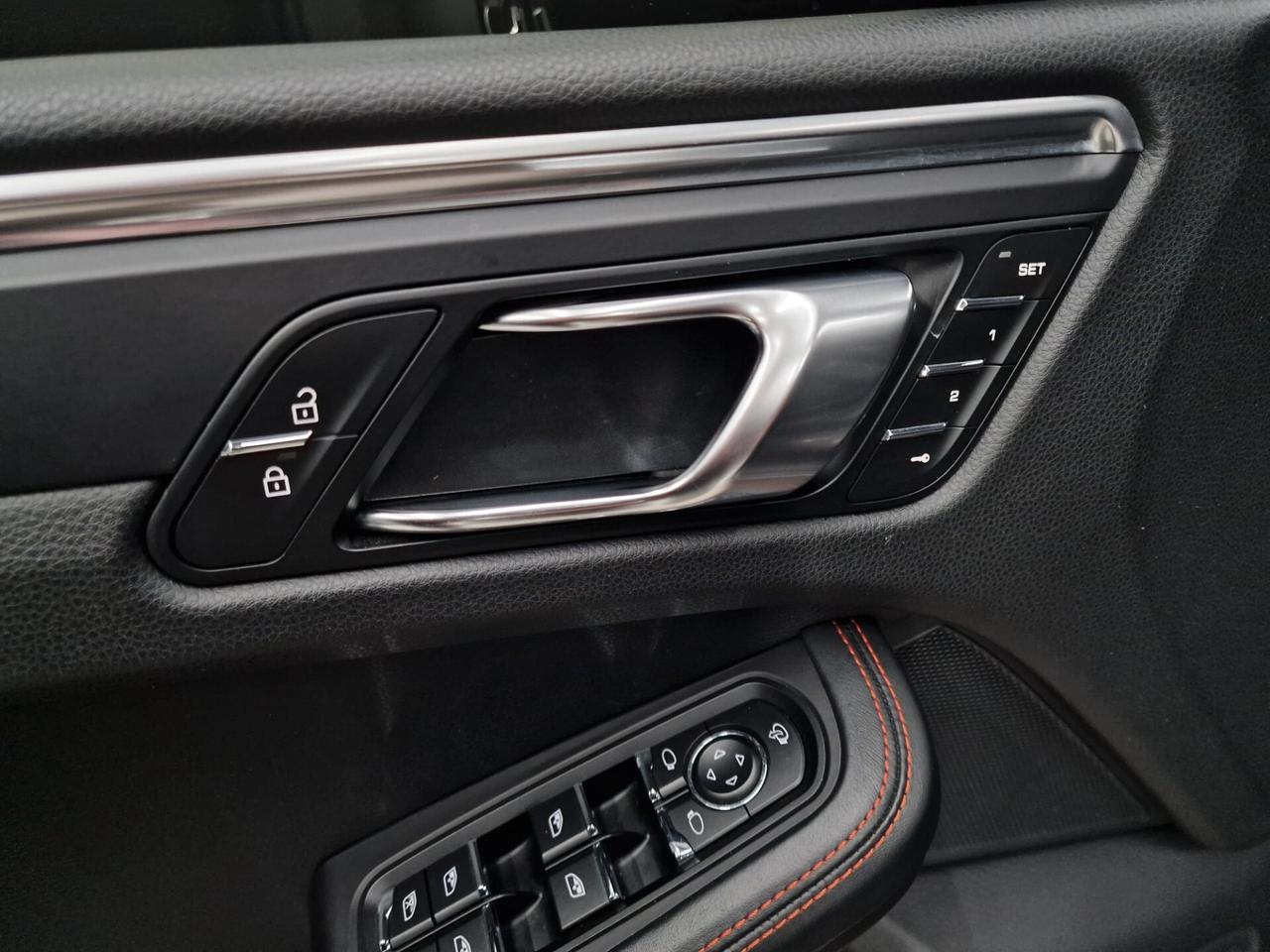 Porsche Macan 2.0 265CV Tetto Apribile