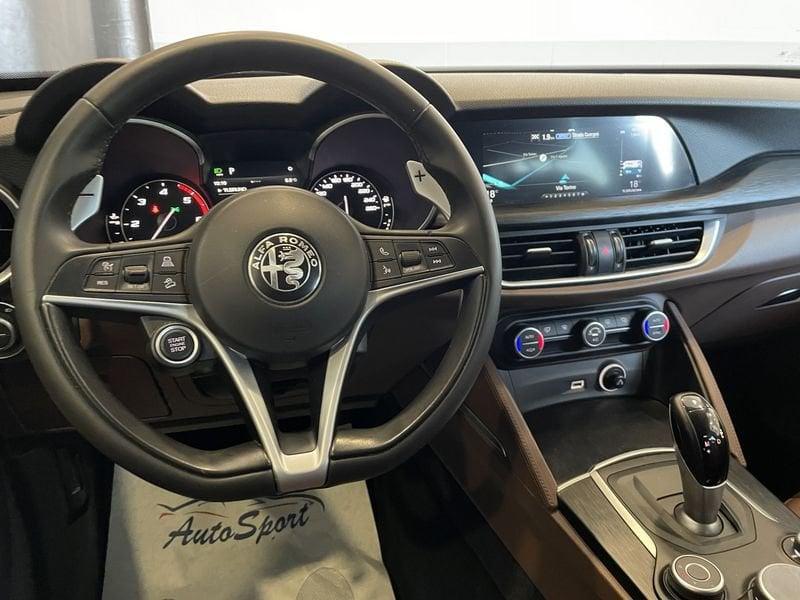 Alfa Romeo Stelvio 2.2 Turbodiesel 210 CV AT8 Q4 Executive