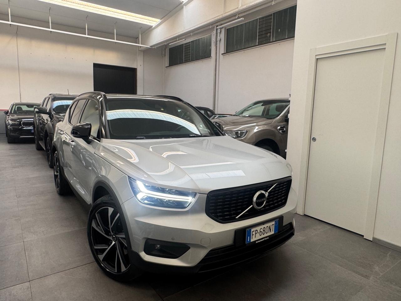 Volvo XC40 D4 AWD Geartronic R-design Full Optional