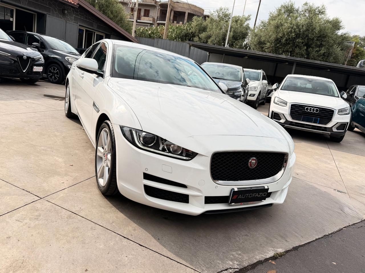 Jaguar XE 2.0 D 180 CV AWD aut. HSE