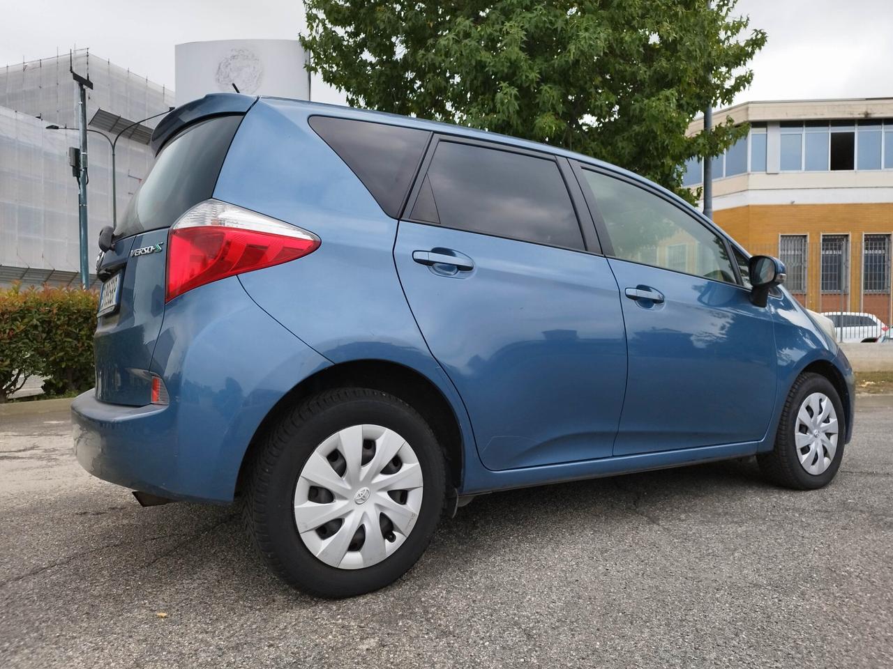 Toyota Verso-S 1.3 MT benzina