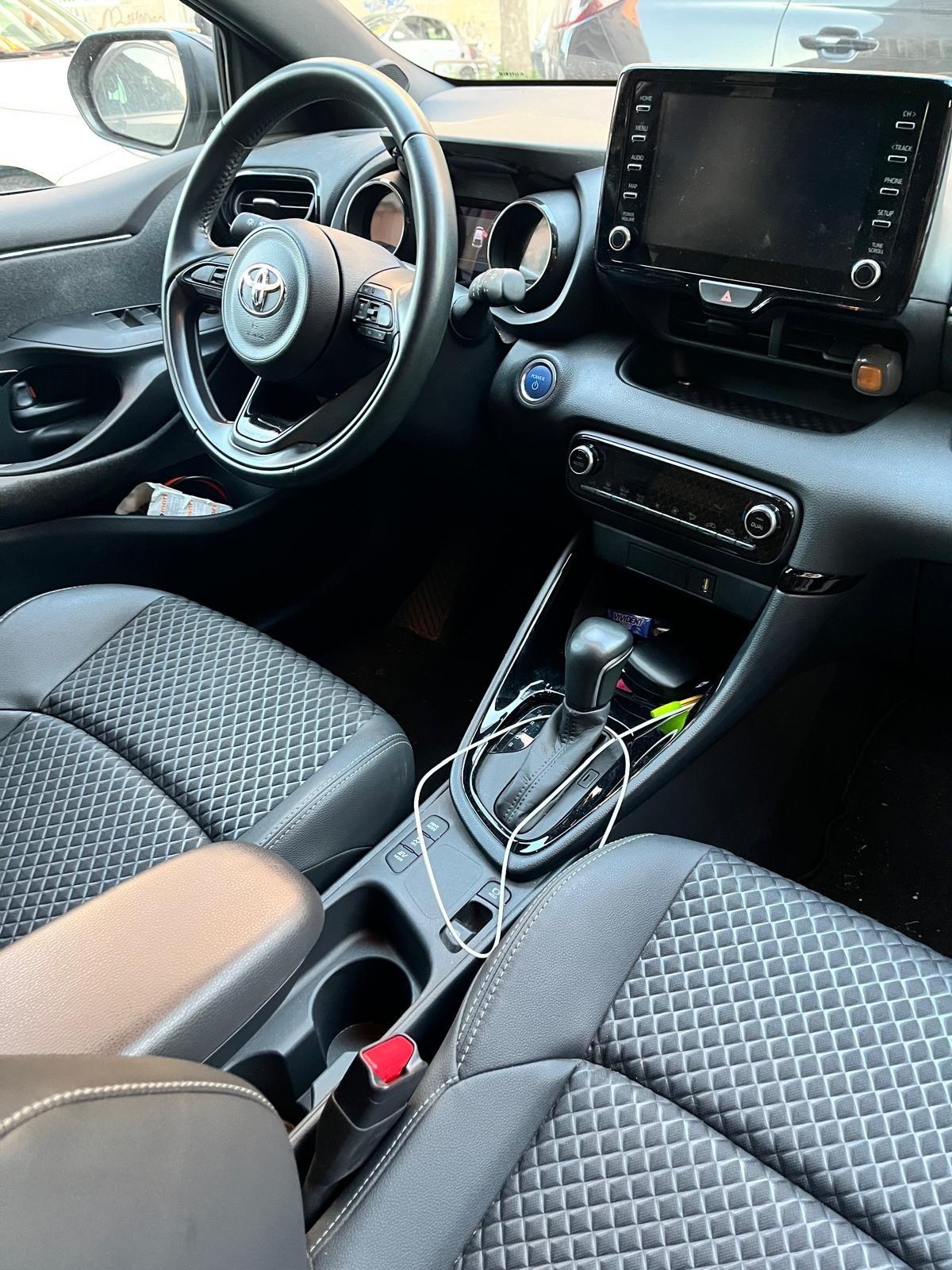 Toyota Yaris 1.5 Hybrid 5 porte Lounge