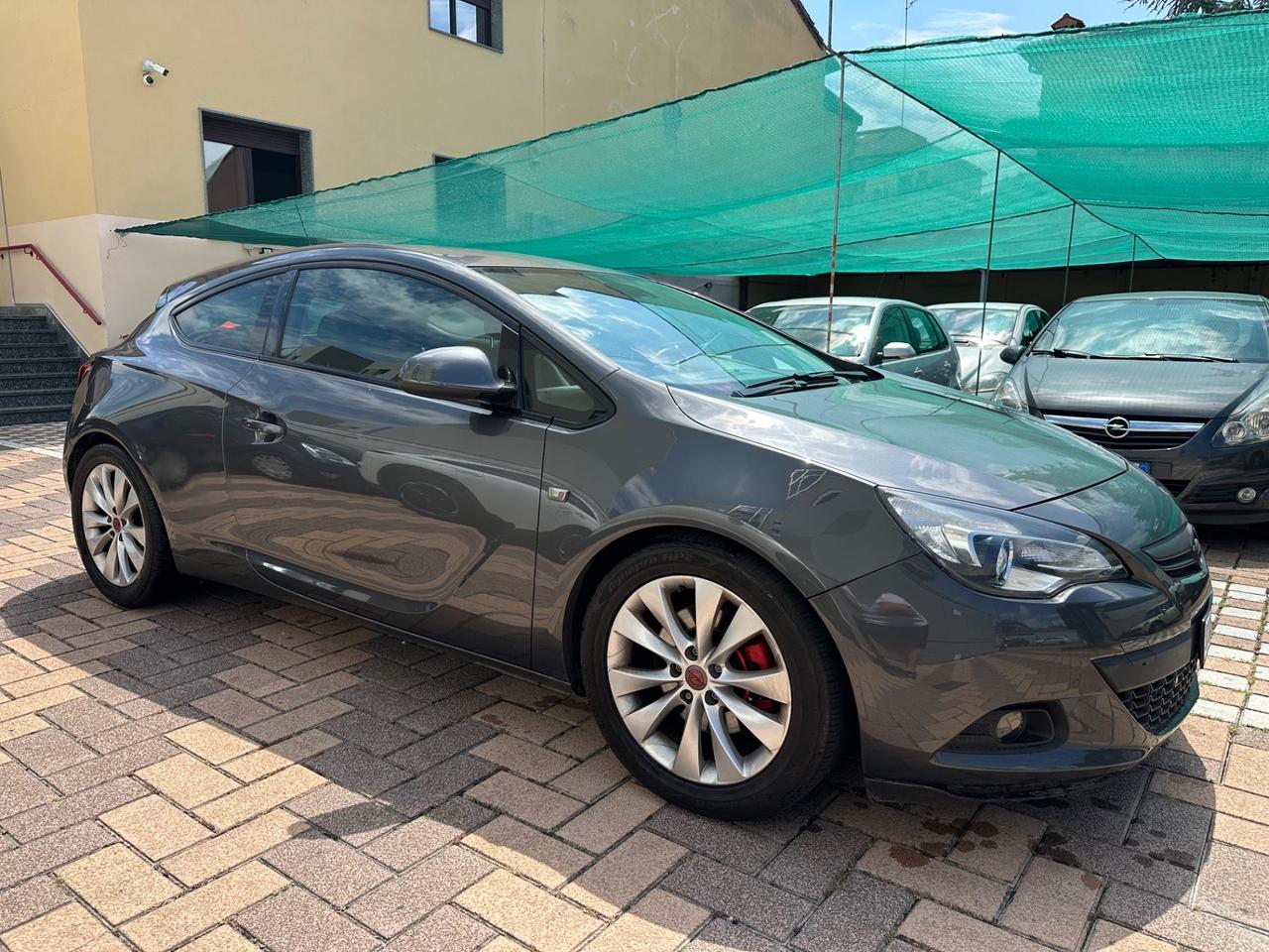 Opel Astra GTC 1.4 Turbo 140CV Cosmo