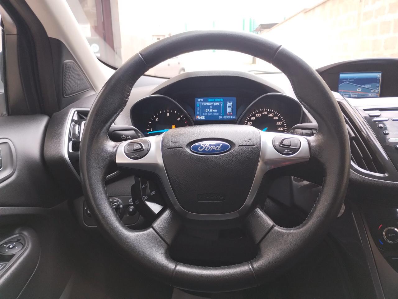 Ford Kuga 2.0 TDCI 140 CV 4WD Powershift Titanium