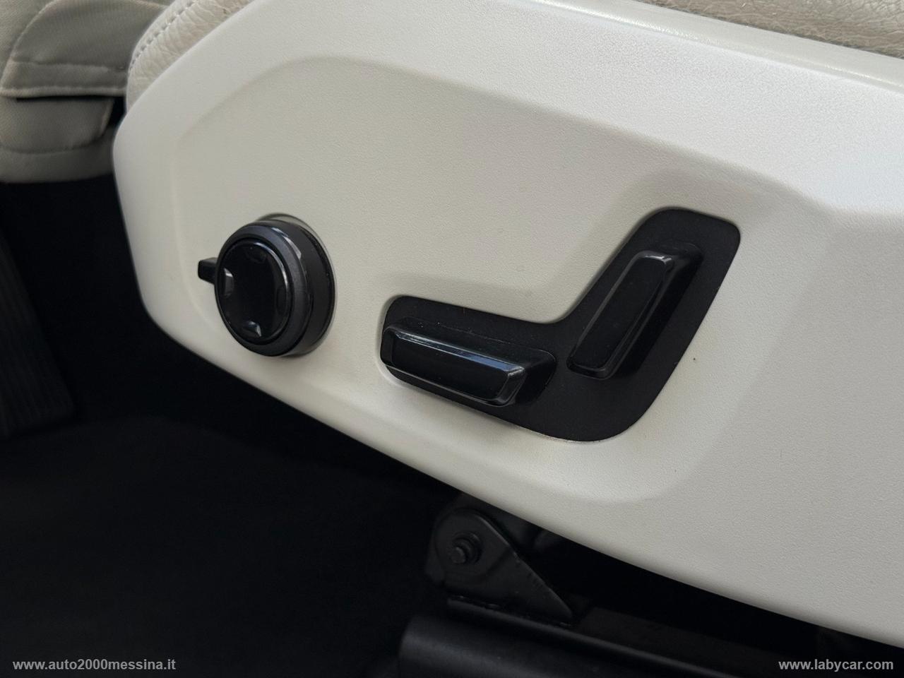 VOLVO XC60 B4 N1 AUTOCARRO 5 POSTI