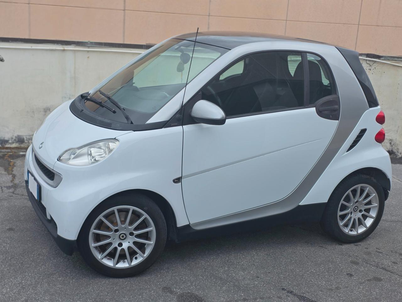 Smart ForTwo 1000 52 kW MHD coupé passion