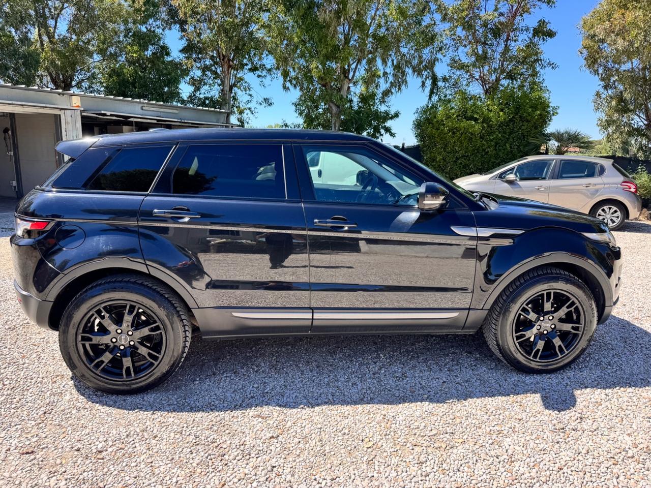 Land Rover Range Evoque Black Edition