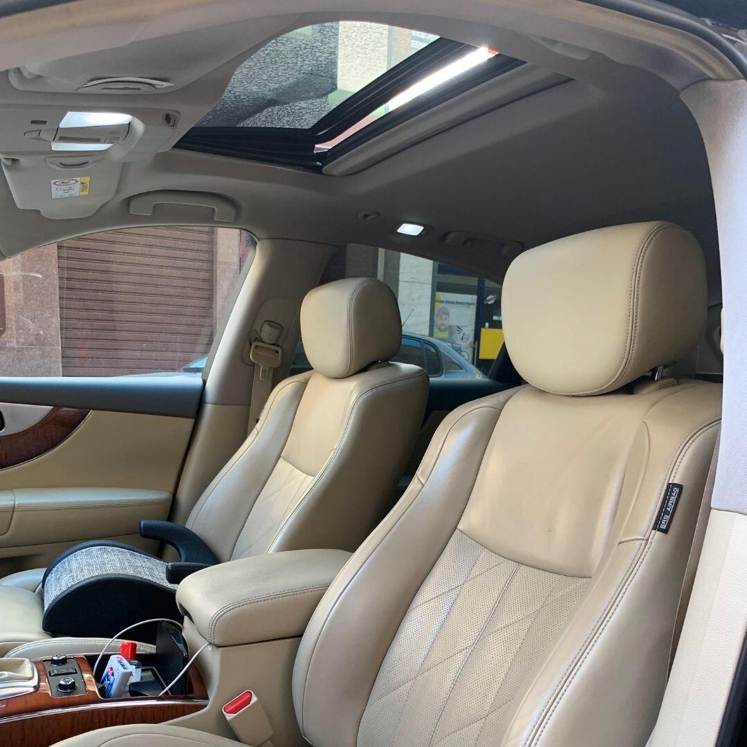 Infiniti QX70 3.0 diesel V6 AT GT Premium